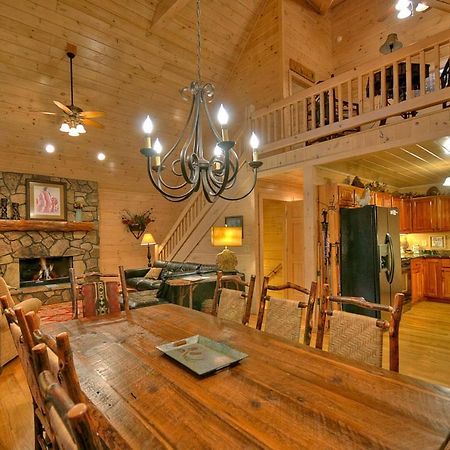 בלו רידג' Aska Adventure Lodge מראה חיצוני תמונה