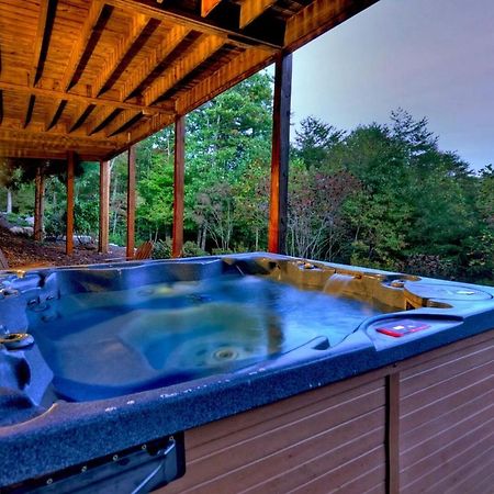 בלו רידג' Aska Adventure Lodge מראה חיצוני תמונה