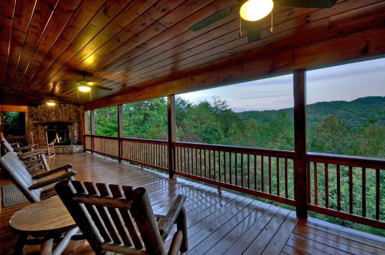 בלו רידג' Aska Adventure Lodge מראה חיצוני תמונה