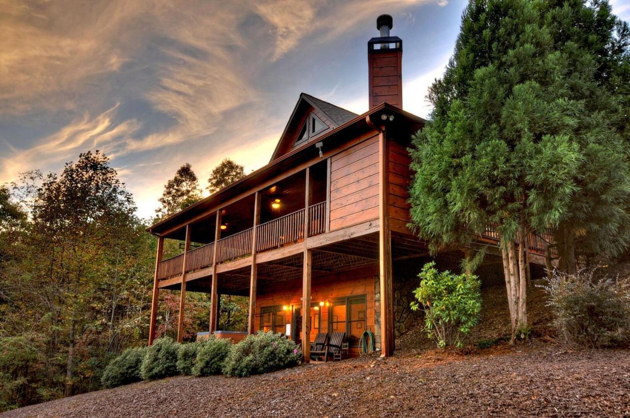 בלו רידג' Aska Adventure Lodge מראה חיצוני תמונה